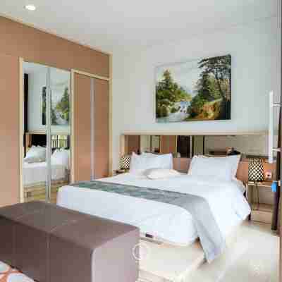Mentari Hill View Villa 8 Bedrooms with a Private Swimming Pool and Movie Room Rooms