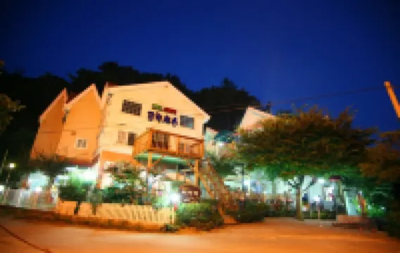 ยางซาน เทียรา เพนชั่น โรงแรมใกล้Tongdosa Temple