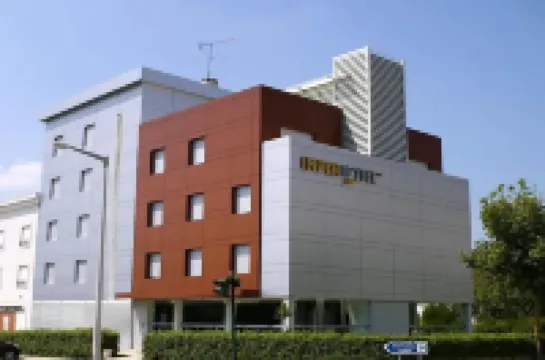 インペルホテル by ウンブラル