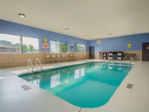 滑鐵盧温德姆戴斯套房酒店 滑鐵盧酒店