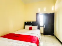 RedDoorz Syariah near Alun Alun Wonosobo 4