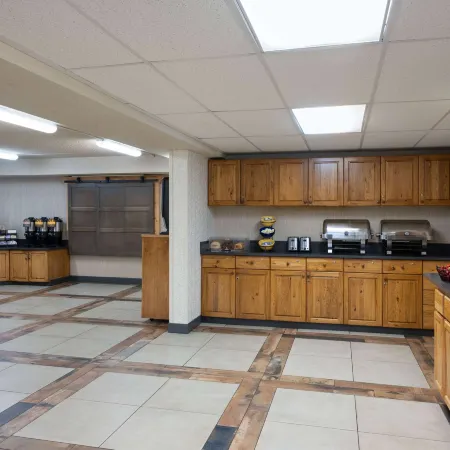 Days Inn & Suites by Wyndham Bozeman