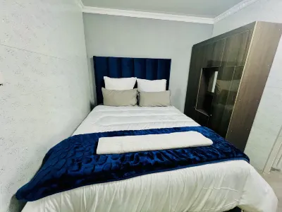 Honeyhills Excellence Resort I Hotels near Westgate Shopping Mall