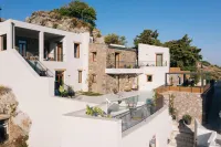 Mirthea Suites