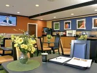 Fairfield Inn & Suites Brunswick Hotels in Brunswick