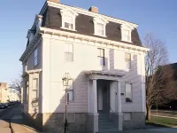 Cleveland House Inn