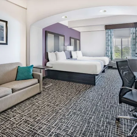 La Quinta Inn & Suites by Wyndham Norfolk