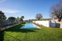 Liiiving in Porto - Haven Pool Apartment - Pools