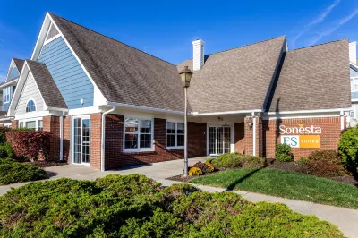 Sonesta ES Suites Charleston Hotel in zona Sycom Technologies