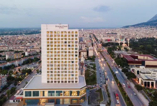 DoubleTree by Hilton Manisa Hotel di Kecili Koy Mahallesi