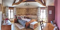 Au Clair du Soleil Hotel di Saint-Aubin-la-Plaine
