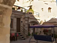Divan Cave House