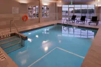 Courtyard Saskatoon Airport - Pools