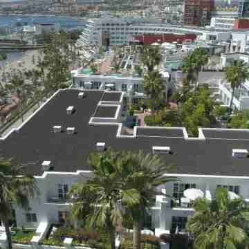 Flamingo Beach Mate Hotel Exterior