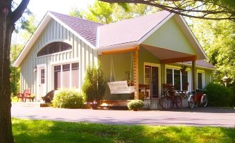 Port Albert Inn and Cottages