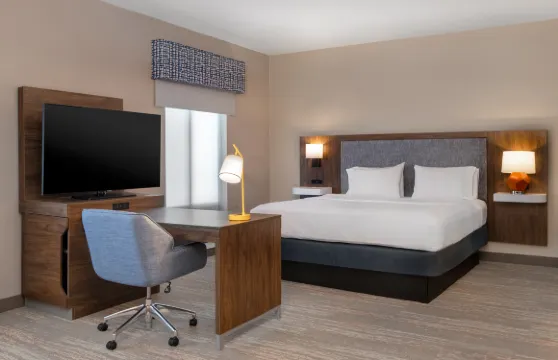 比靈斯西I-90號歡朋套房酒店