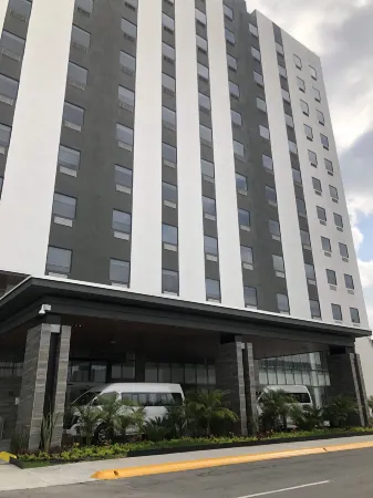 Holiday Inn & Suites MONTERREY APODACA ZONA AIRPORT by IHG