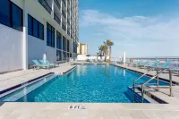 Holiday Inn Express & Suites OCEANFRONT DAYTONA BCH SHORES by IHG - Beach