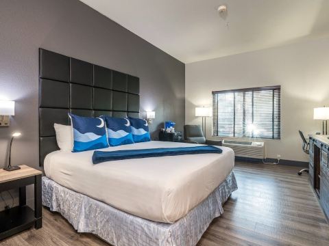 Wood River Inn & Suite