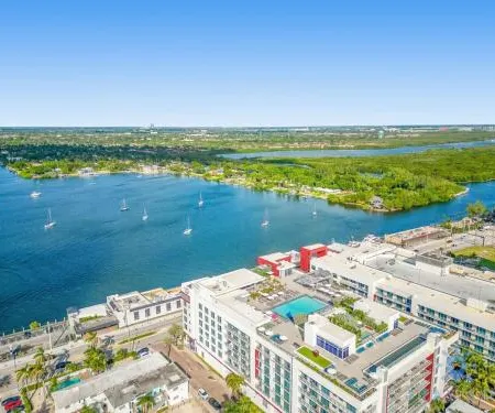 Ocean View - Balcony - Hollywood Beach Broad-Walk