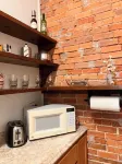 Downtown Loft Apartment with High Ceilings - Location Location Location