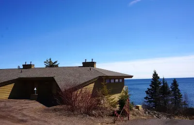 Private End Condo on Superior w/ Panoramic Views!  Fireplace & Private Sauna! Hotel a 