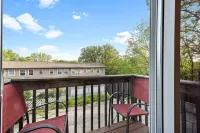 2 bd 1.5 bath/WI-FI/Sleeps6/Near waterpk/Yorkville