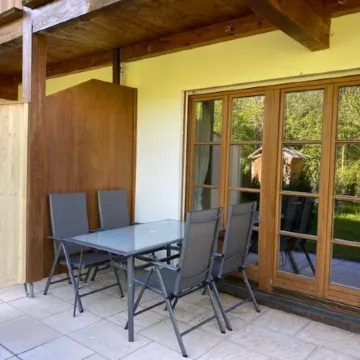 Neurenovierte 60m2 Fewo Franzl zw. Stadt&bergen