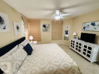 Mountain View, Resort Style Condo