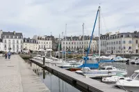 Pretty Apartment T1 Bis 31 m2 Located at the Port of Vannes for 2 Persons