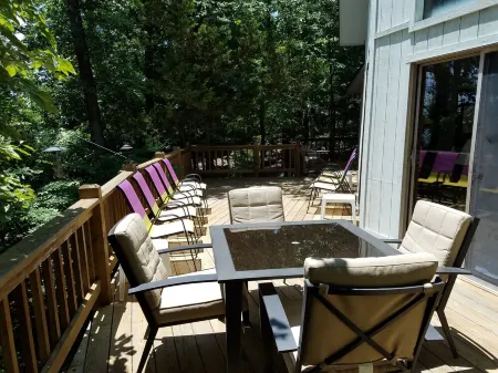 Avery Acres-Lakefront/Lakeview with lots of Wildlife - Easy Walk to Water