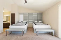 Majestic Villa/Heated Pool/Wifi/Work Station/Golf Hotels near Walgreens