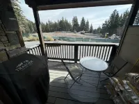 Fireside Condo at the Village - Sleeps 4 - Newly Remodeled