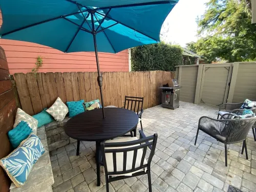 Historic Pensacola 2Br Townhouse Open Now for Spring and Summer.Walk Everywhere! - Balcony