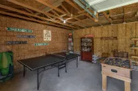Cabin on Farm Island Lake in Aitkin