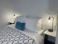 Clean Studio Walk to Old Market Hotels in 