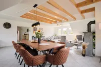 Ferienwohnung 12 Monkeys Hotels in Stuhr