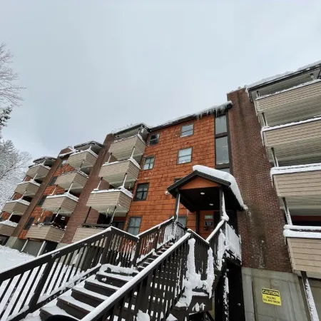 Ski condo close to multiple resorts