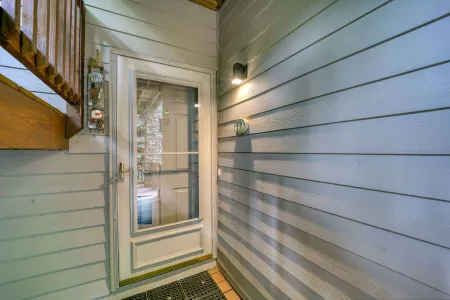 Bucket List Mountain Views, Cozy & Quiet Top Sugar Mountain Cabin, 2bd/2bath. Отели рядом с достопримечательностью «оз. Уайлдкэт»