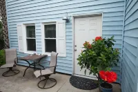 Charming, dog-friendly beach house downstairs