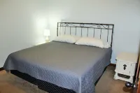 3 br. 2ba sleeps 14