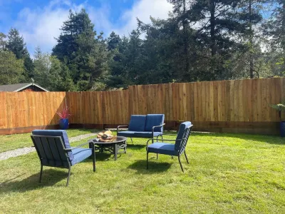 Coastal Valley Hideout , 5 Bedroom, 3 Bath, 5 Min to Cal Poly. Redwoods! Hotels near Redwood Sky Walk at Sequoia Park Zoo