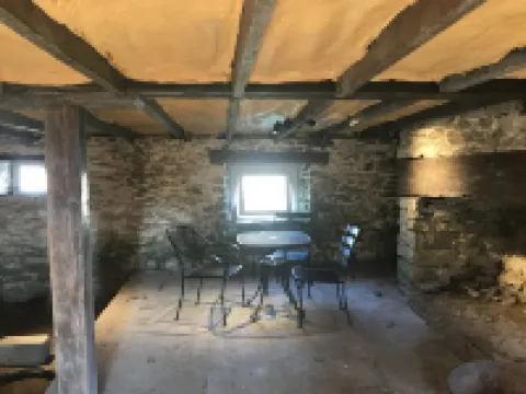 SPRINGHOUSE  1803 - UNIQUE HISTORIC HOME