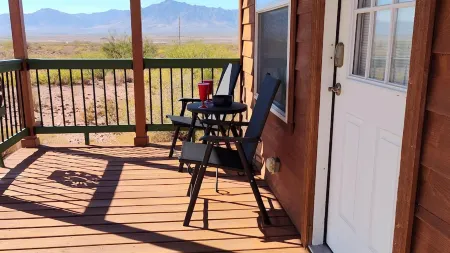 Tiny Home with Observatory Near Rodeo, New Mexico & Portal, AZ Отели в г. Идальго