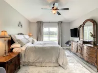 Magic  Lake View Villa Heated Pool&Hot Spa, Near Disney, 10 Guests