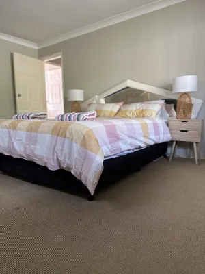 Whole House in Nambucca Heads V-Wall附近的飯店