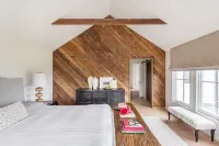 Architect Designed Wine Country View Home - Pool and Spa - Published in Magazine