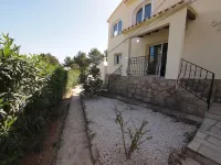 Charming Detached Holiday Home with Private Pool–Close to Beach and Fully Fenced Hotels near Puerto DENIA