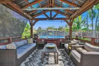 Mid-Century Chic | Pool & Hot Tub | Skyview Loft