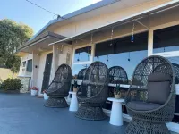 Lucky Charm Cottage in MANJIMUP, Western Australia with farmland views